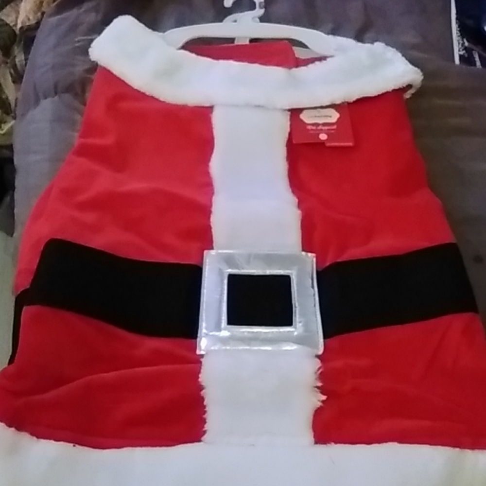 CHRISTMAS OUTFIT FOR DOG. NWT